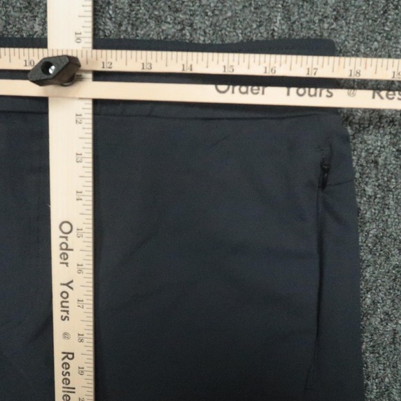 Public Rec Shorts Mens 38 Blue Flex Stretch Athletic Performance Zip Pockets - Picture 7 of 9